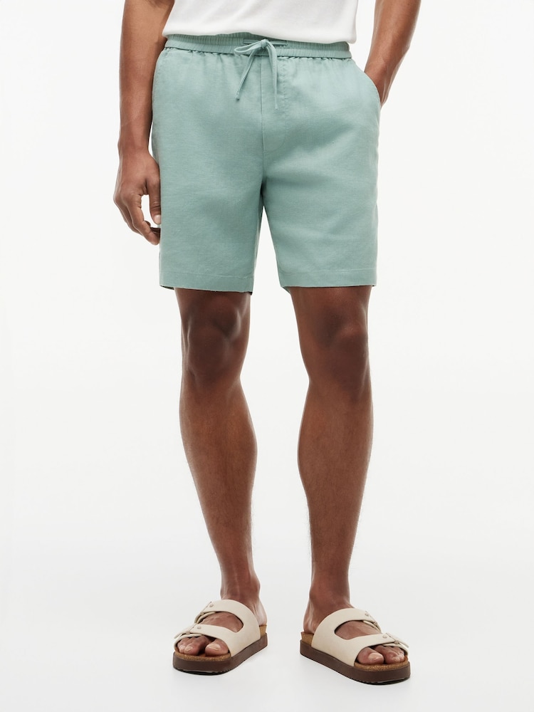 Grün - Tommy Hilfiger Dover Linen Blend 8" Inseam Chino Shorts - Bild 1 von 4