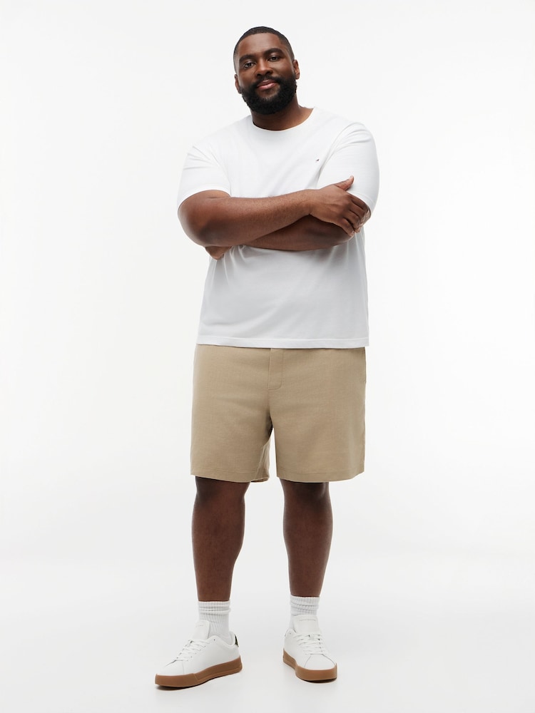Tommy Hilfiger Green Plus Dover Linen Blend 8" Inseam Chino Shorts - Image 2 of 5