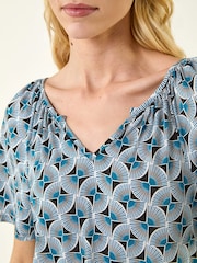 Roman Top mit abstraktem Print - Bild 6 von 6