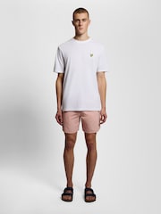Lyle & Scott מכנסי שחייה קצרים בדוגמה חלקה - תמונה 1 מתוך 4