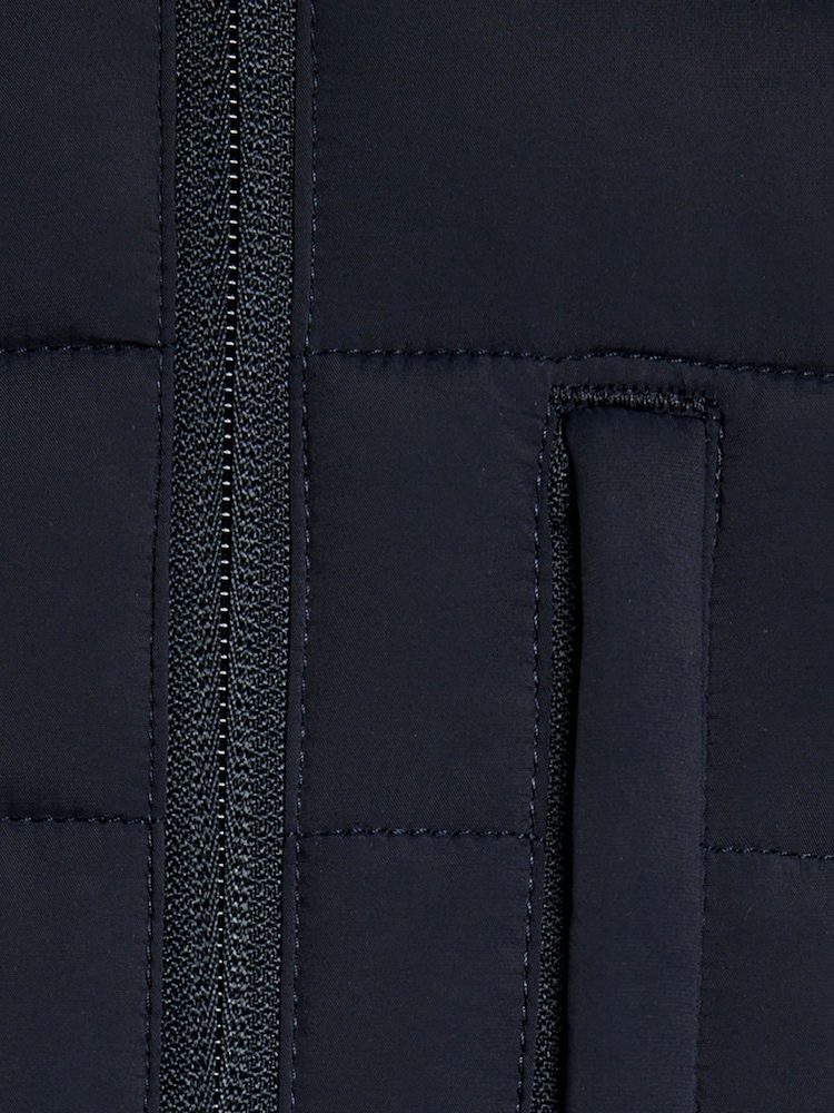 Lyle & Scott Blue Stretch Lightweight Quilted Jacket - Image 5 of 5