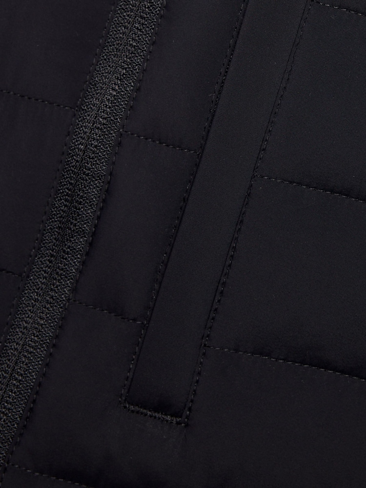 Lyle & Scott Black Stretch Lightweight Quilted Jacket - Image 6 of 6