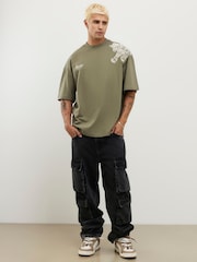 River Island Green Oversized Tiger Embroidered T-Shirt - Image 3 of 4