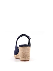 כחול  - Lunar Pia Wedge Sandals - תמונה 7 מתוך 9