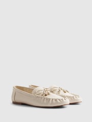 River Island Charm Bow Loafers - Image 3 de 5