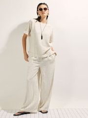 River Island Short Sleeve Striped Linen T-Shirt - Bild 1 von 4