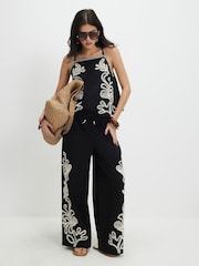 River Island גופיית רייסר רקומה בעיטור תפר דקורטיבי - תמונה 2 מתוך 4