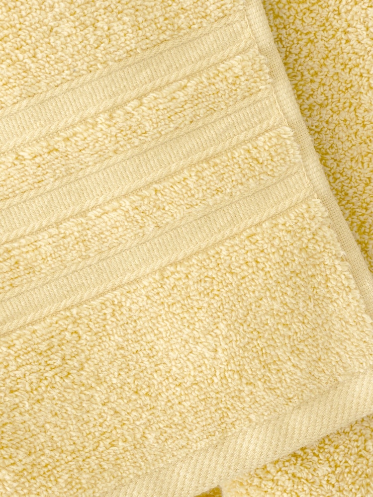 Catherine Lansfield Set of 2 Yellow 100% Cotton Bath Sheet Towels - Image 3 of 3 Catherine Lansfield Set of 2 Yellow 100% Cotton Bath Sheet Towels - Image 3 of 3