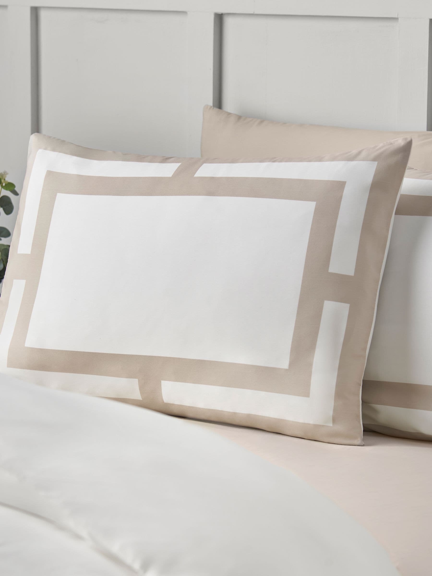 Catherine Lansfield Unisex Natural So Soft Non-Iron Mono Panel Duvet Cover Set - Image 7