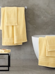 Catherine Lansfield 6 Piece Yellow Zero Twist Towel Set - Image 3 of 3