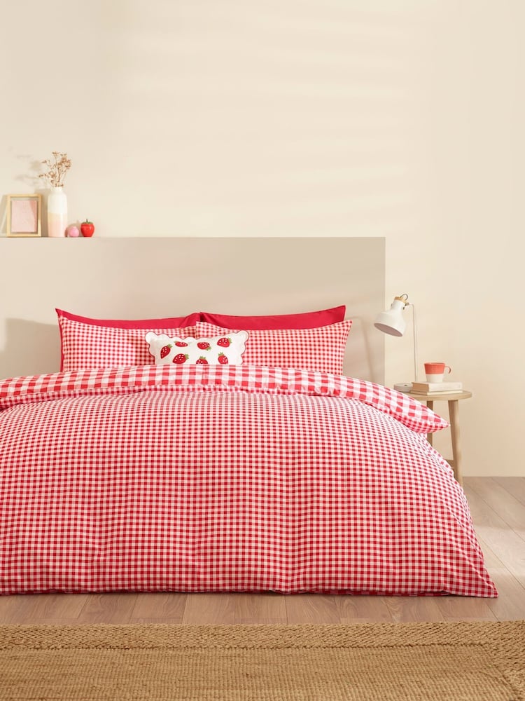 Catherine Lansfield Red Bamford Gingham Check Reversible Duvet Cover Set - Image 1 of 4