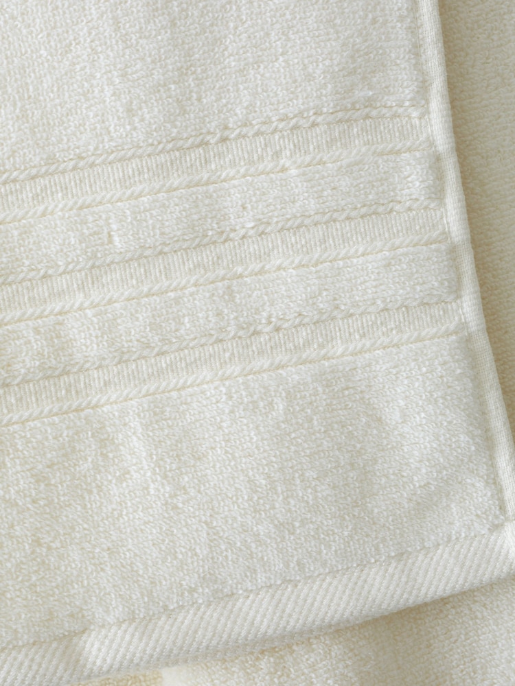 Catherine Lansfield 6 Piece Cream Zero Twist 100% Cotton Towel Bale Set - Image 2 of 3 Catherine Lansfield 6 Piece Cream Zero Twist 100% Cotton Towel Bale Set - Image 2 of 3