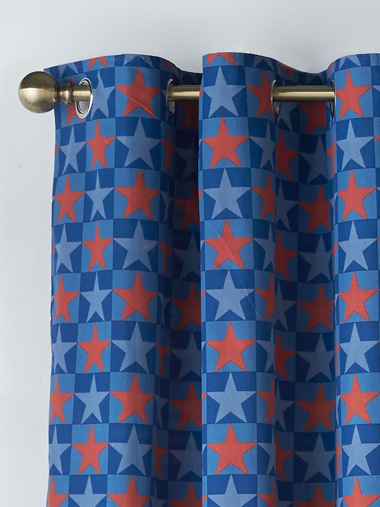 Catherine Lansfield Stars and Check Reversible Eyelet Curtains - صورة 4 من 4