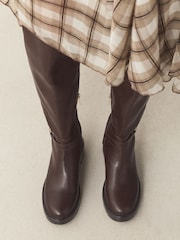 Czekoladowy brąz - Forever Comfort® Knot Knee High Rider Boots - Obraz 4 z 10
