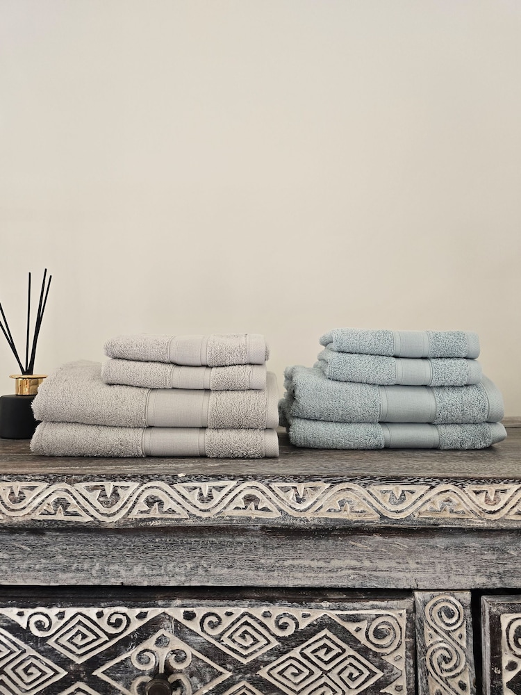Casa Lusso 4 Piece Silver Cloud Charm Hotel Micro Modal and Turkish Cotton Towel Set - Image 5 of 5