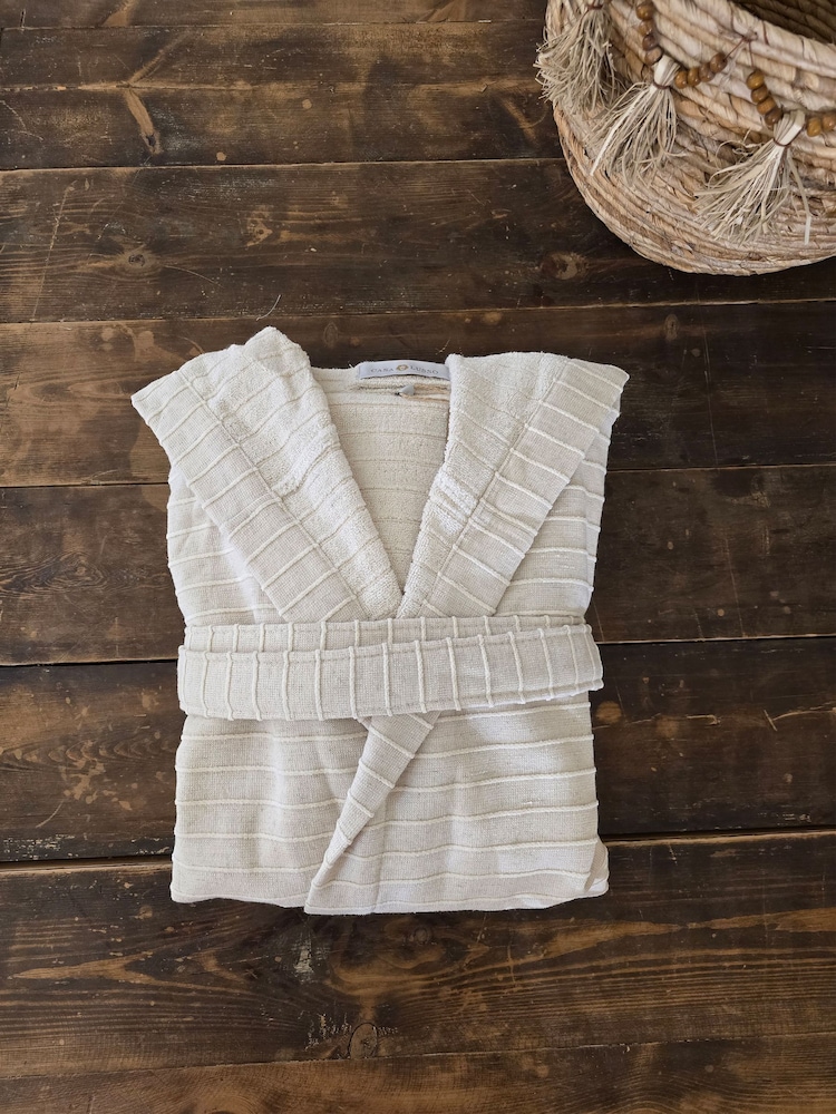 Casa Lusso Sandshell Supine Linen and Turkish Cotton Hooded Bathrobe - Image 2 of 5