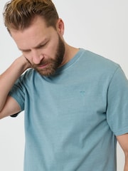 أخضر - تيشرت صباغة بعد التفصيل قطن جيرسي مع ياقة بحافة مستديرة من Saltwell - صورة 4 من 6