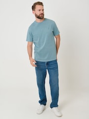 أخضر - تيشرت صباغة بعد التفصيل قطن جيرسي مع ياقة بحافة مستديرة من Saltwell - صورة 5 من 6