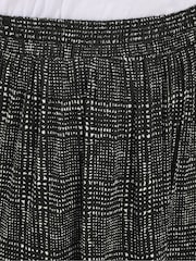 Yours Curve Black Abstract Tiered Skirt - Image 4 of 5