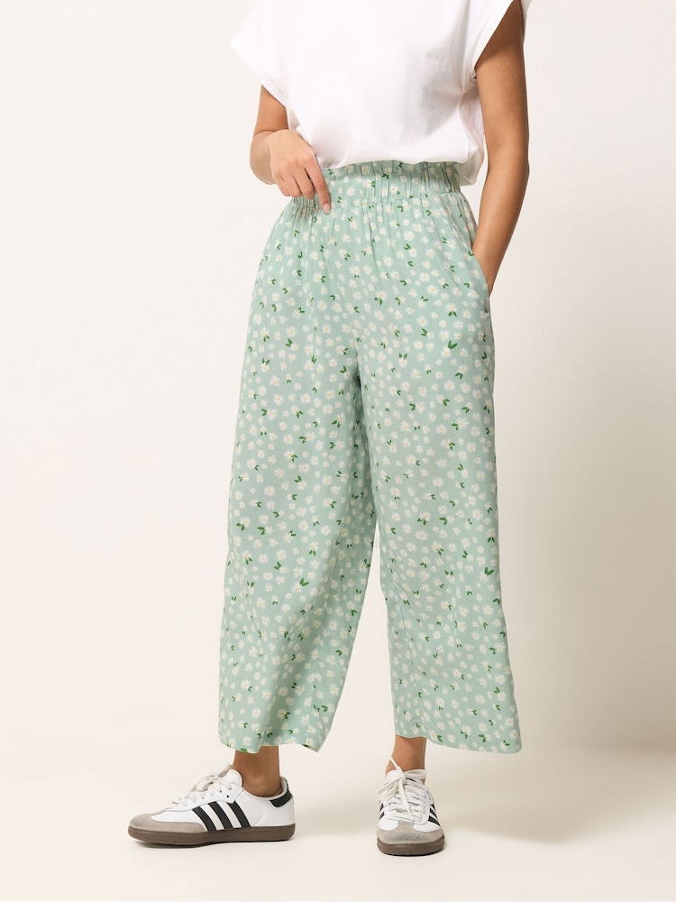PixieGirl Petite Green Daisy Wide Leg Crop Trousers - Image 2 of 5