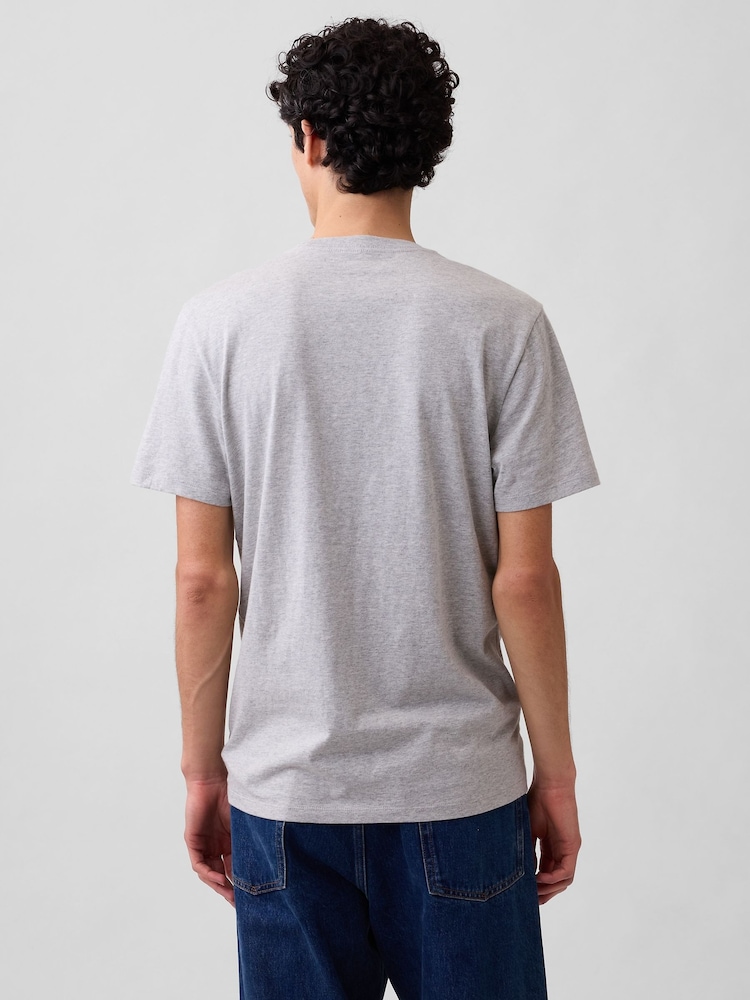 Gap Grey Everyday Soft Pocke T-shirt - Image 2 of 5 Gap Grey Everyday Soft Pocke T-shirt - Image 2 of 5