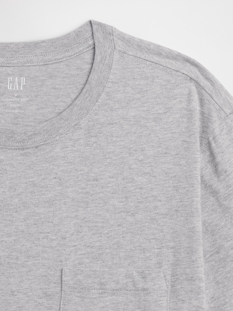 Gap Grey Everyday Soft Pocke T-shirt - Image 5 of 5 Gap Grey Everyday Soft Pocke T-shirt - Image 5 of 5