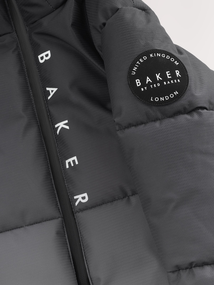 Baker By Ted Baker Spritzwasserabweisender Steppmantel - Bild 13 von 13 Baker By Ted Baker Spritzwasserabweisender Steppmantel - Bild 13 von 13