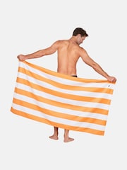 منشفة شاطئ سريعة الجفاف من Dock & Bay - Image 6 of 6