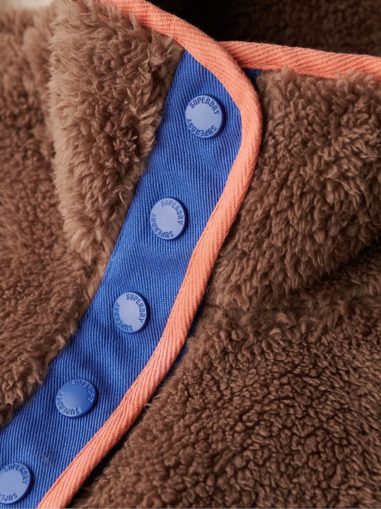 チョコレートブラウン - Superdry スーパーソフト マッシュアップ ハーフジップ スウェットトップス - 画像 7 / 7