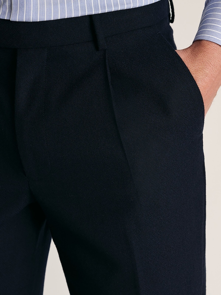 أزرق - بنطلون صوف ضيّق من أسفل بحاشية مطويّة لأعلى بكسرات أمامية من Brook Taverner - صورة 4 من 4