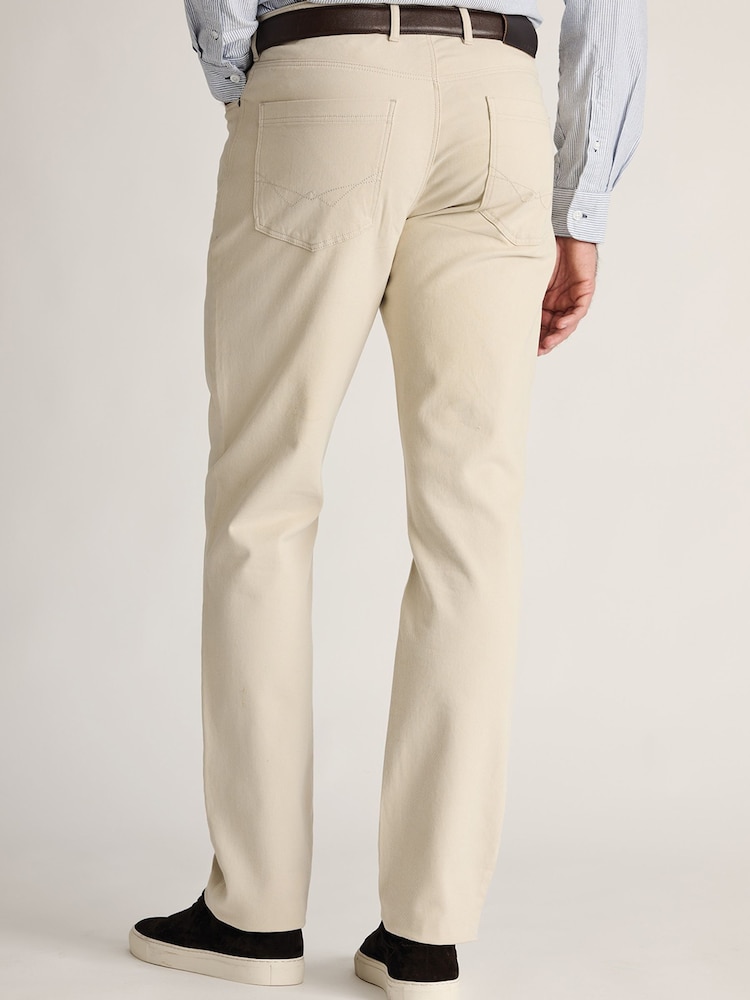Natural - Corte estándar - Brook Taverner 5 Pocket Italian Twill Stretch Cotton Trousers - Imagen 2 de 4 Natural - Corte estándar - Brook Taverner 5 Pocket Italian Twill Stretch Cotton Trousers - Imagen 2 de 4