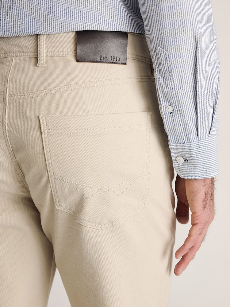 Natural - Corte estándar - Brook Taverner 5 Pocket Italian Twill Stretch Cotton Trousers - Imagen 4 de 4 Natural - Corte estándar - Brook Taverner 5 Pocket Italian Twill Stretch Cotton Trousers - Imagen 4 de 4