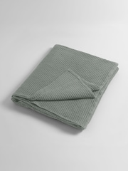 Secret Linen Store Sage Big Waffle 100% Cotton Throw - Image 3 of 3