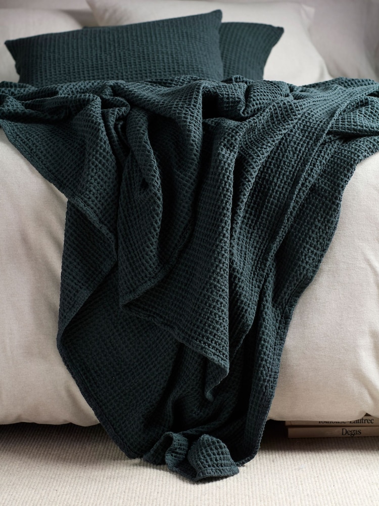 Secret Linen Store Darkest Spruce Big Waffle 100% Cotton Throw - Image 1 of 3