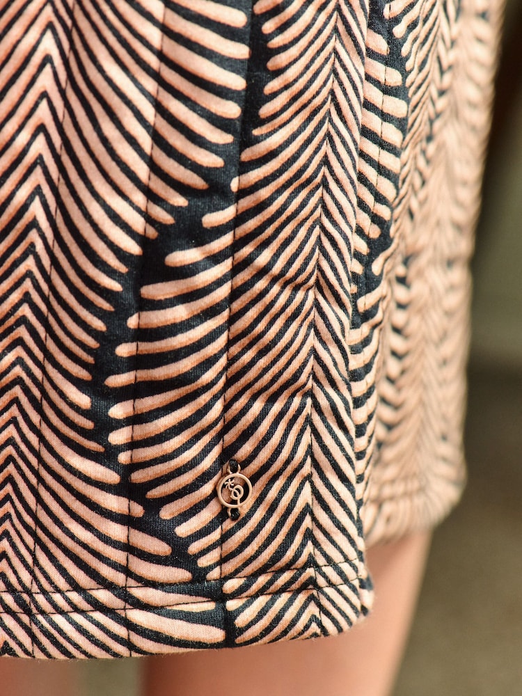 Daily by Desmond & Dempsey Chocolate Brown Quilted Robe - Image 6 of 6