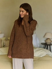 Daily by Desmond & Dempsey Caramel Brown Boucle Knit V-Neck Jumper - Image 4 of 6