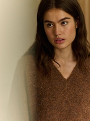 Daily by Desmond & Dempsey Caramel Brown Boucle Knit V-Neck Jumper - Image 5 of 6