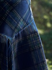 সবুজ/নৌবাহিনী - N.Premium Velvet Check Midi Skirt - 8এর মধ্যে 5 ছবি