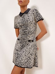 Lipsy Animal Contrast Collar Knitted Mini Dress - Image 2 of 5