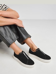 JD Williams Lederturnschuhe mit Reißverschluss - Bild 1 von 4