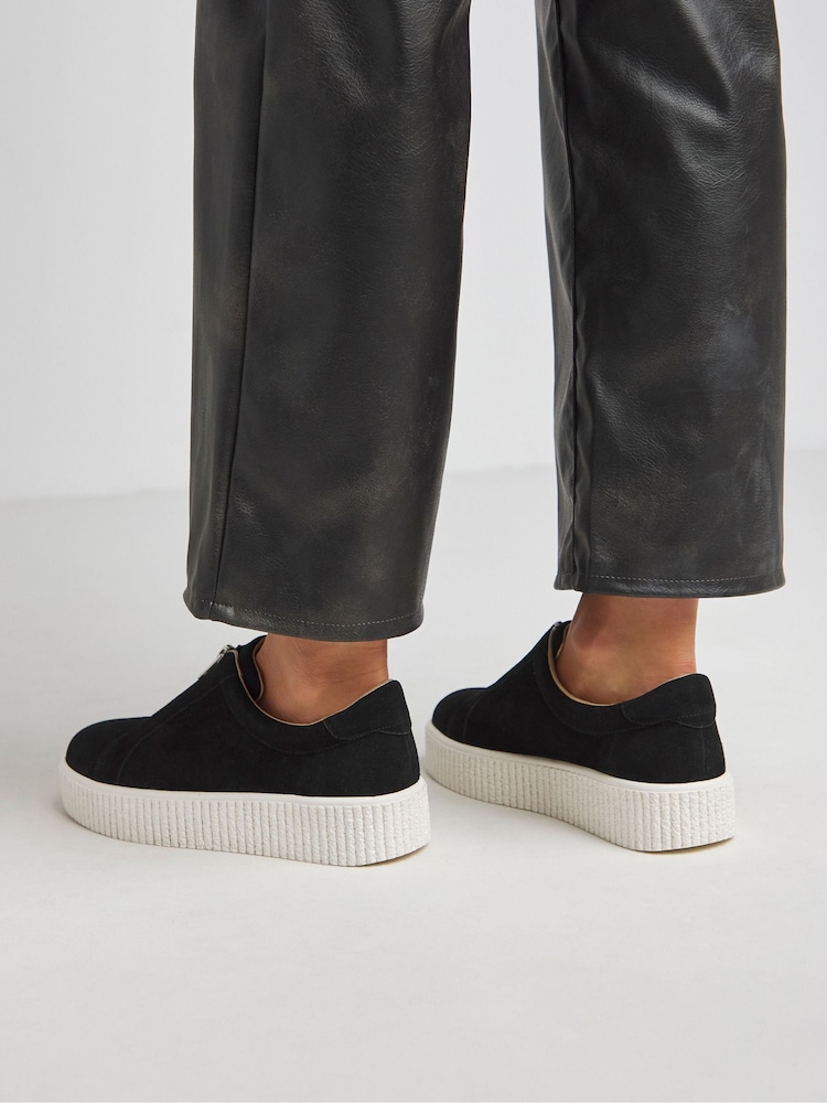 JD Williams Lederturnschuhe mit Reißverschluss - Bild 2 von 4