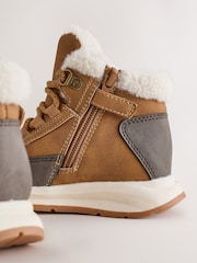 黃褐色棕色 - Lace Up Walker Boots - 圖片 4，共 6