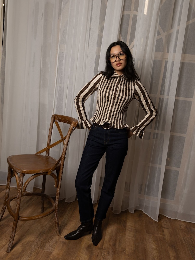 Amy Lynn Yasmine Cotton Stripe Smocked Shirt - Imagen 2 de 9