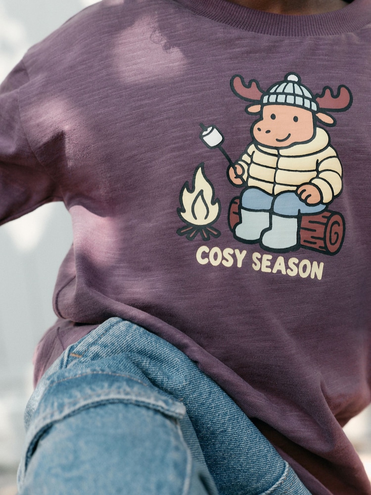 Burgundy Red Moose Cosy Seaon - 長袖 グラフィック Tシャツ（3ヶ月～7 歳） - 画像 4 / 4