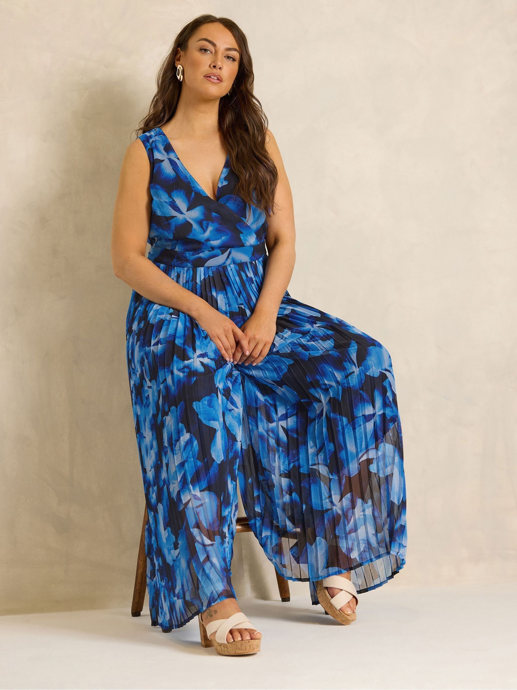 Evans Women's Blue Pleated Angel Sleeve Dress