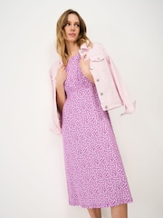 وردي - فستان Jenna من قماش جيرسي بأكمام متطايرة من Crew Clothing - Image 1 of 5