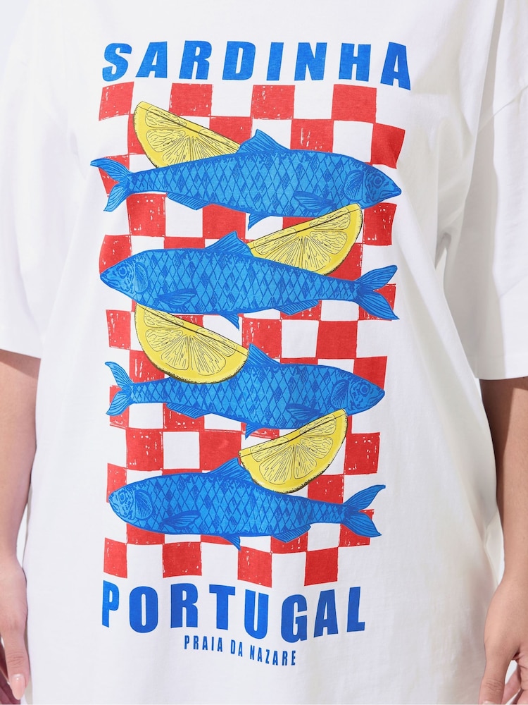 Yours Curve White Limited 'Sardinia' Fish Graphic T-Shirt - Image 4 of 4