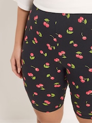 Yours Curve Black Cycling Shorts 2 Pack - Image 5 of 8