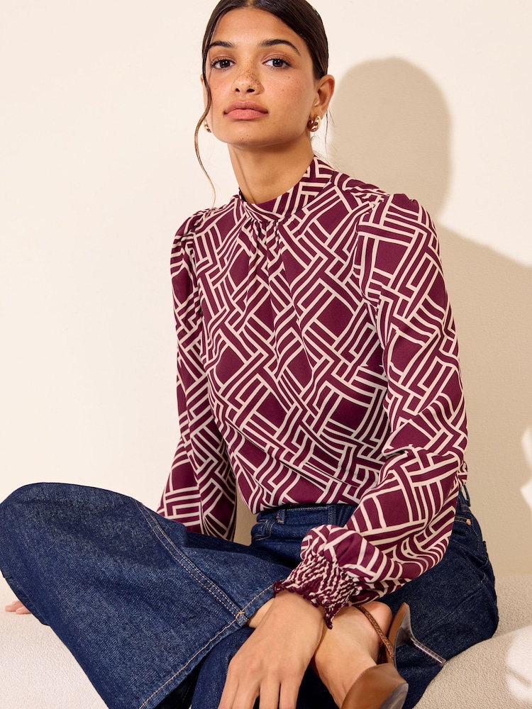 Burgundy Geo Print - Friends Like These High Neck Shirred Cuff Blouse - Larawan 1 ng 6