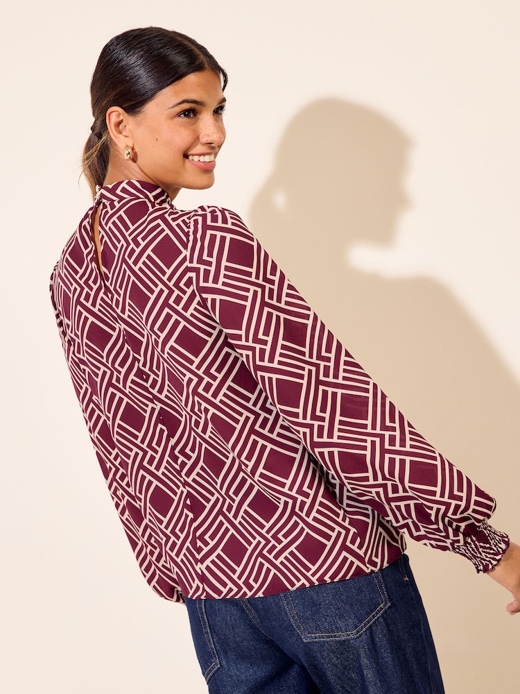 Burgundy Geo Print - Friends Like These High Neck Shirred Cuff Blouse - Larawan 6 ng 6